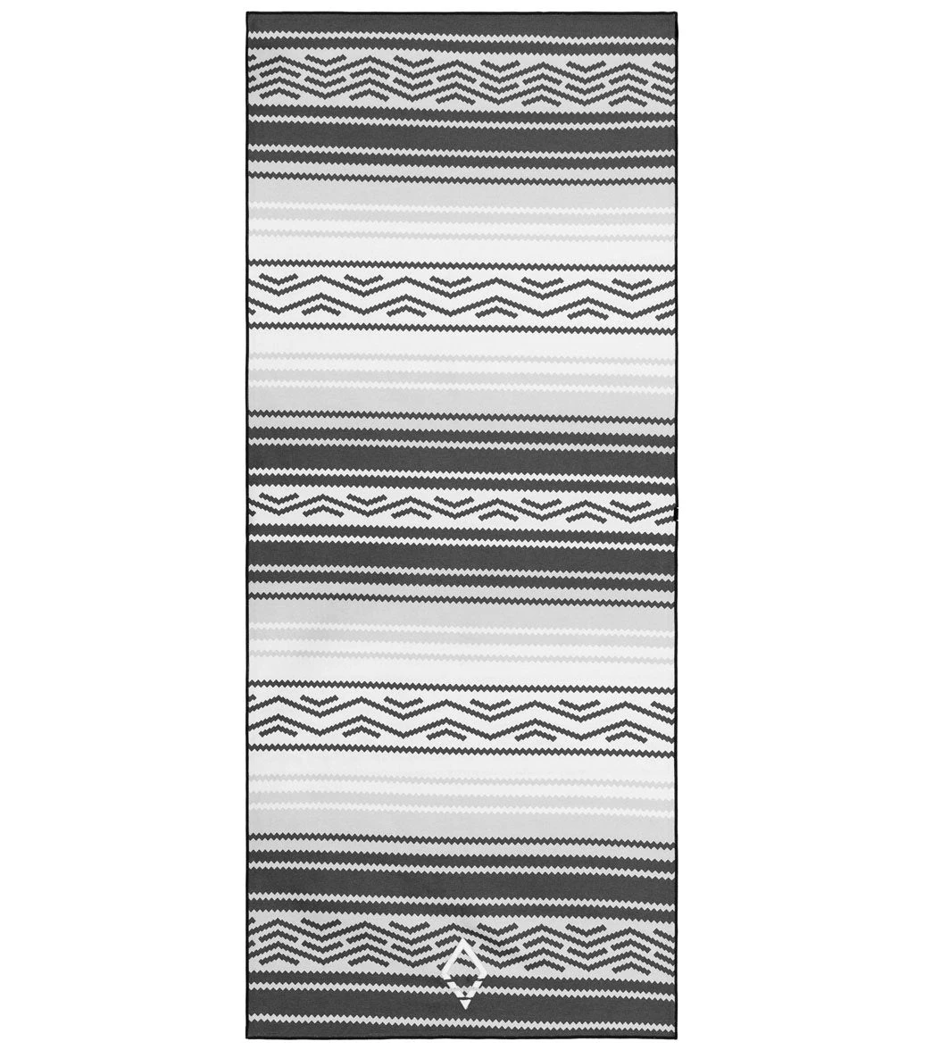 Nomadix Baja Double-Sided Yoga Mat Towel - Image 5