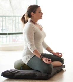 Hugger Mugger Zabuton Meditation Pillow Brown