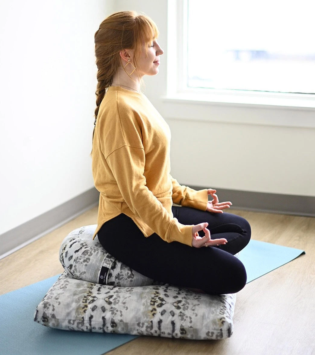 Hugger Mugger Zabuton Meditation Pillow Brown - Image 3